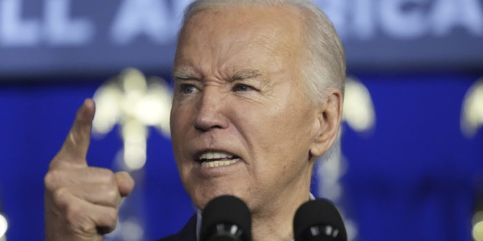 Biden Delivers Gaffe-Laden Speech as He Reads Out ‘Pause’ Instructions