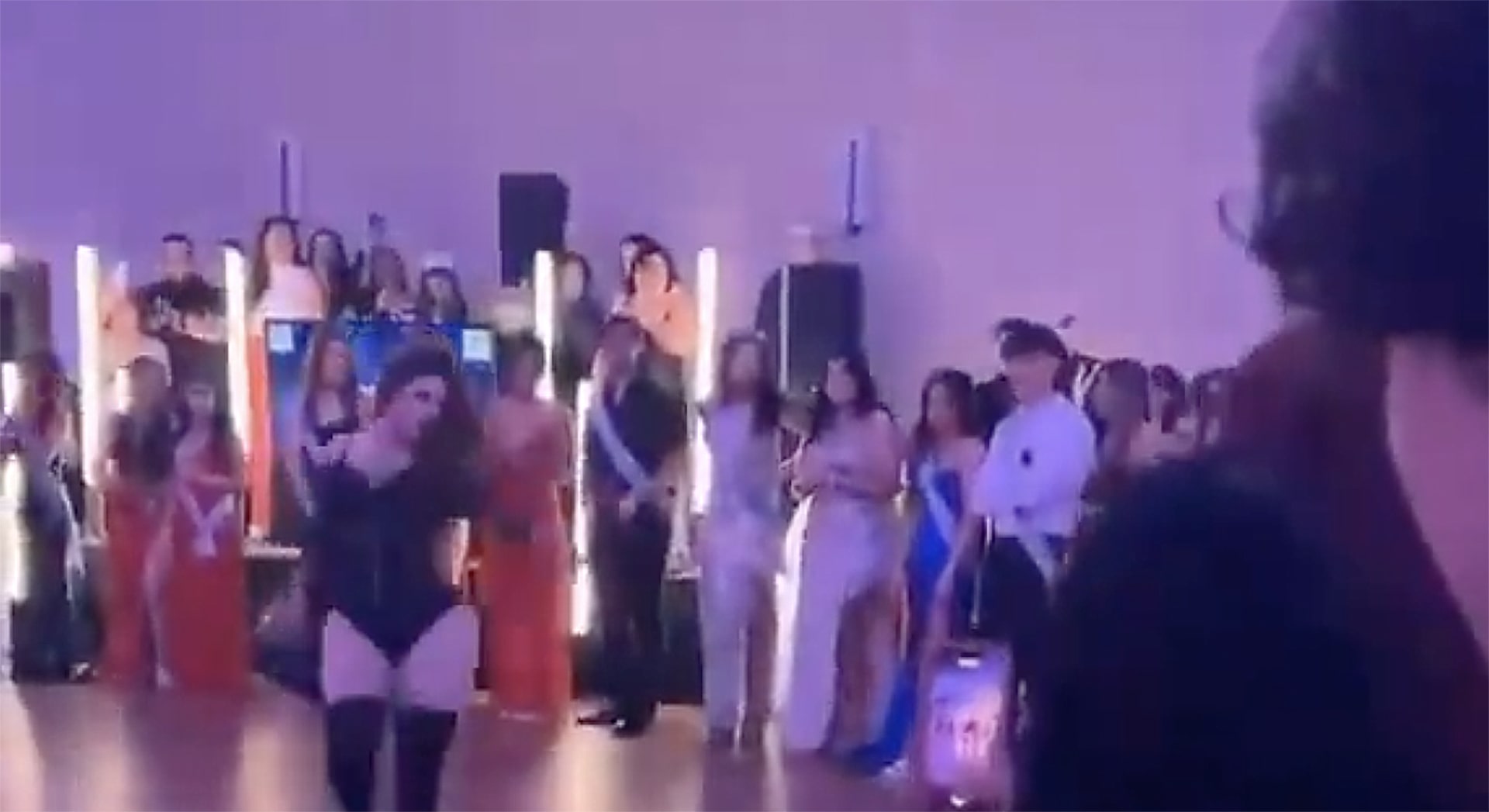 ABQ school hosts ‘drag queen stripper’ performance at prom