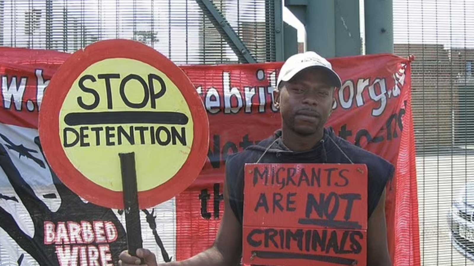 UK: Illegal migrant who protested with sign reading “Migrants are not criminals” pleads guilty to rape of 15-year-old girl