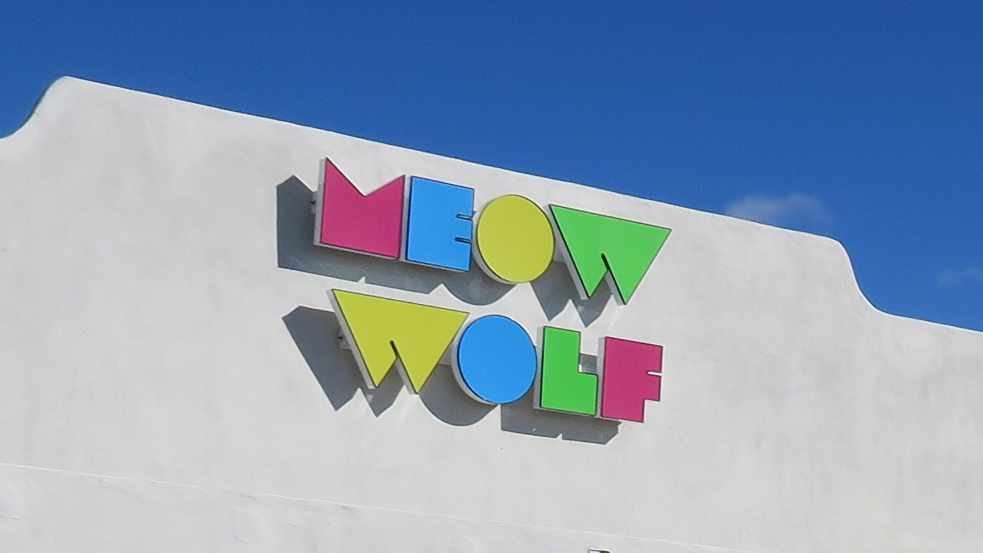 Woke Meow Wolf laying off an eye-popping number of employees