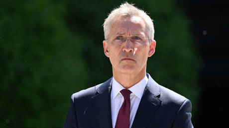 Zelensky appoints ex-top general as UK envoy