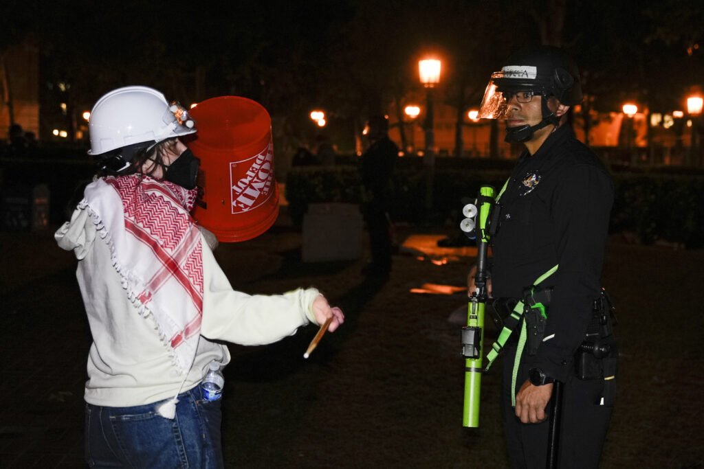 LAPD In Tactical Gear Removes Tents, Pro-Palestinian Encampment At USC