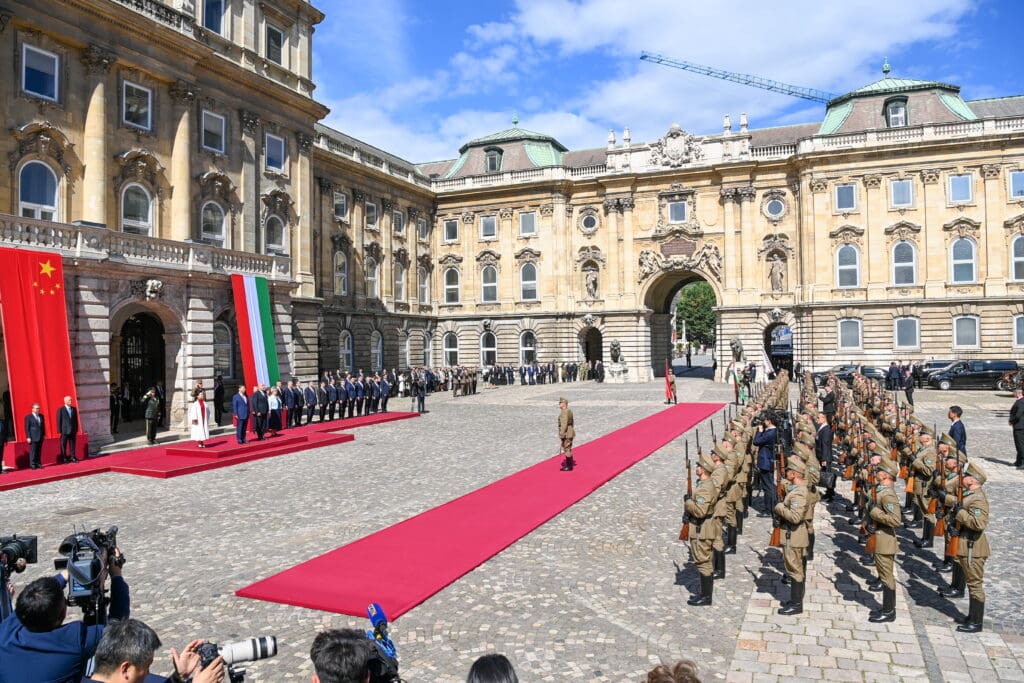 President Sulyok and Prime Minister Orbán Welcome China’s Xi Jinping in Budapest