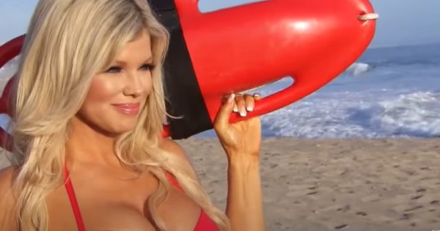Donna D’Errico Slams Critics After Swimsuit Gets Called ‘Raunchy’