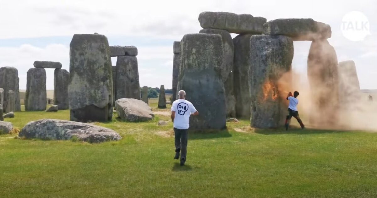 Eco-activist who vandalized Stonehenge recounts being bullied by American bros chanting ‘oil’
