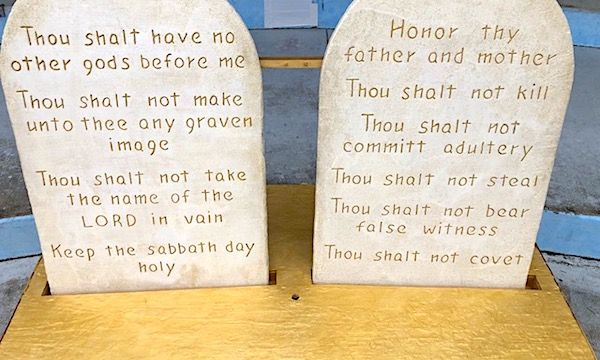 New law: Ten Commandments must be displayed in Louisiana classrooms