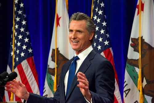 Governor vs. Media Giant: Defamation Clash Over Riot Reporting