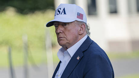 Trump to warn more than 150 nations of new tariffs