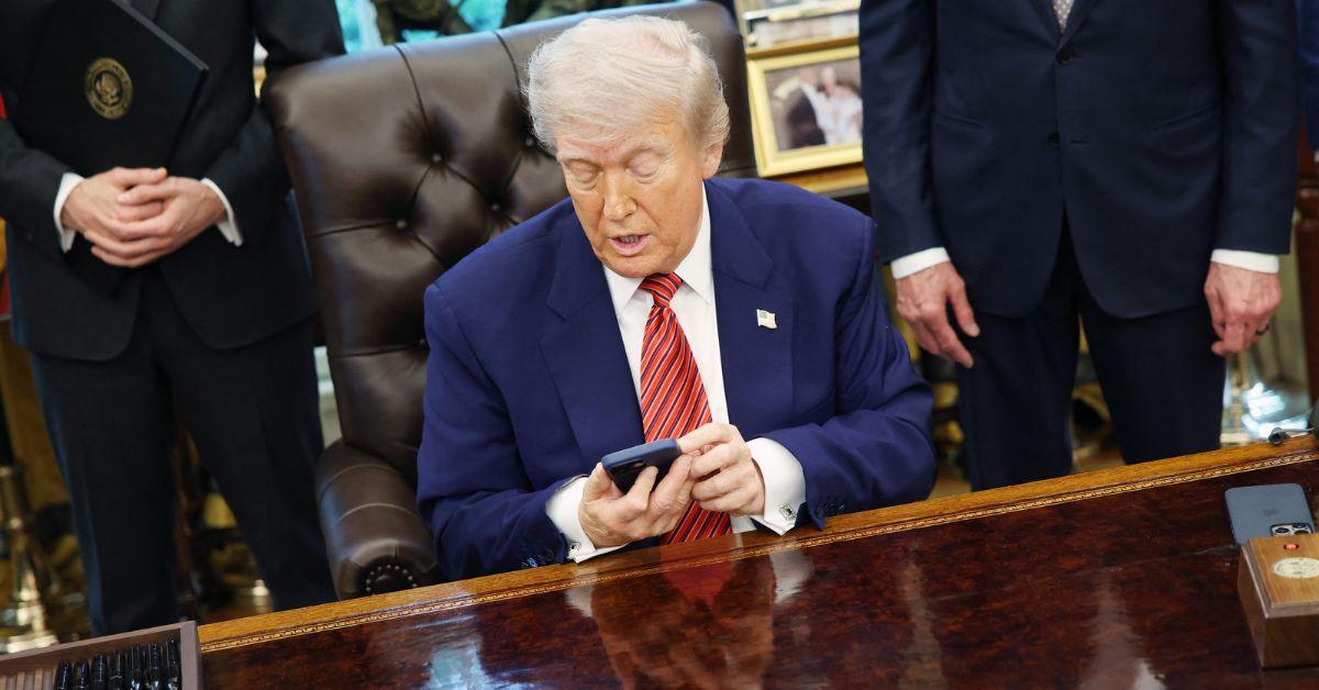 Trump Poses Massive Security Risk With Phone Habit