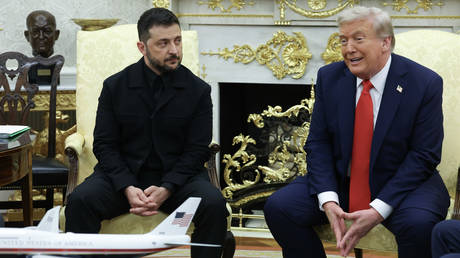Starmer instructed Zelensky how to behave around Trump – media