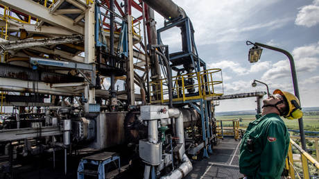 Trump ‘angry’ about Ukrainian attacks on key Russian pipeline to EU – Budapest