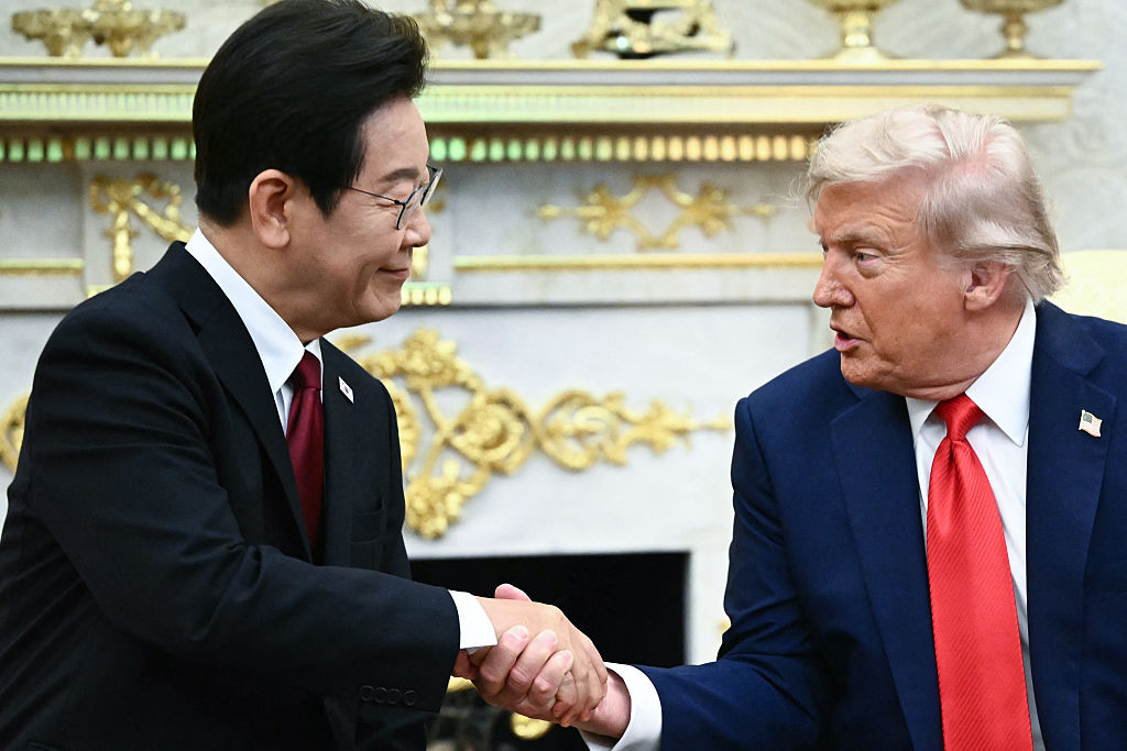 Trump and South Korean Leader Talk Shipbuilding at the White House