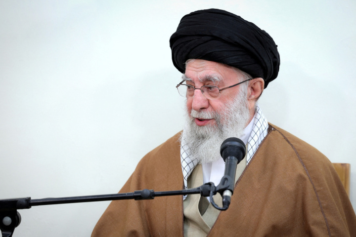 Iran’s Khamenei Calls US Issue ‘Unsolvable’ Amid Nuclear Standoff