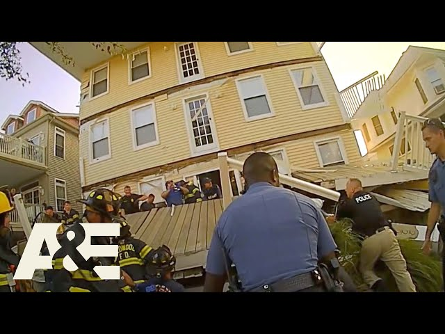22 PEOPLE Hurt by Collapsed Balcony | Rescue Cam | A&E