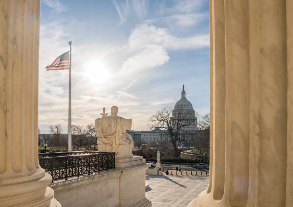 Memoir Tease Leaves Supreme Court in MYSTERY