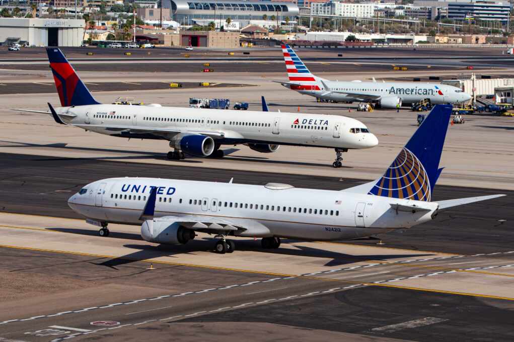 MASSIVE Seat Rip-Off: Delta, United Under Fire